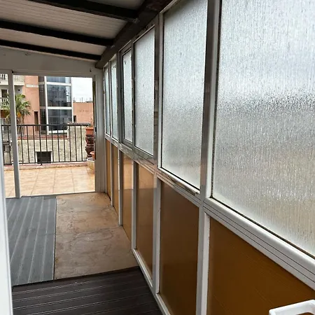 Piso Lloret يوريت دي مار